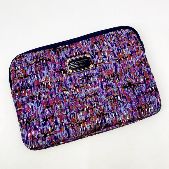 Marc by Maarc Jacobs Purple Floral Laptop Sleeve - Picture 1 of 4